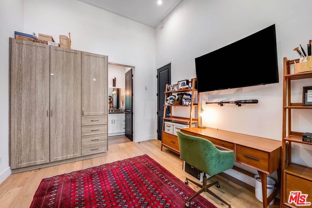 Property photo 33