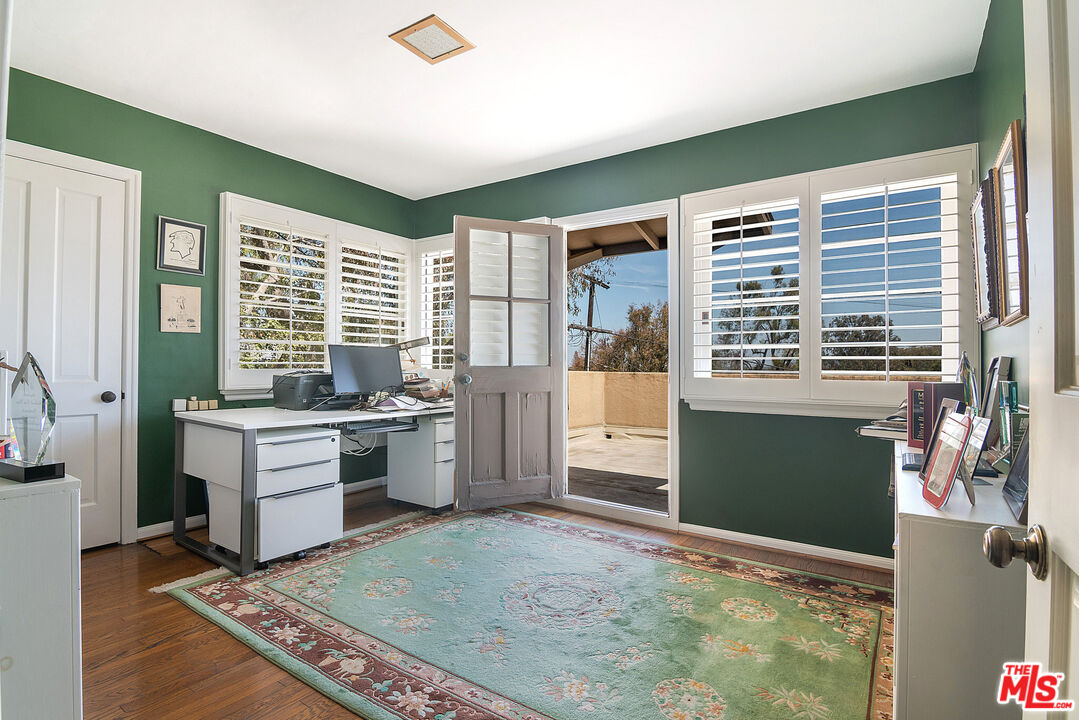 Property photo 32