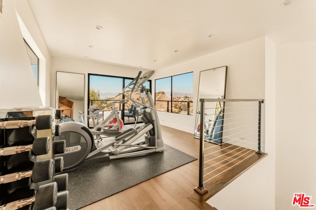 Property photo 32