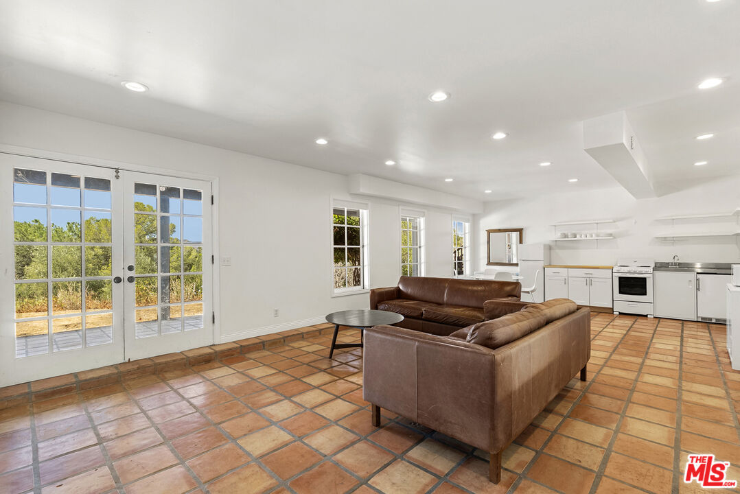 Property photo 50