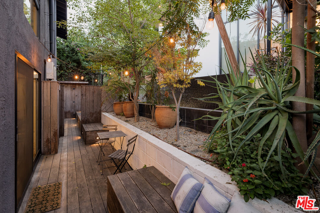 Property photo 28