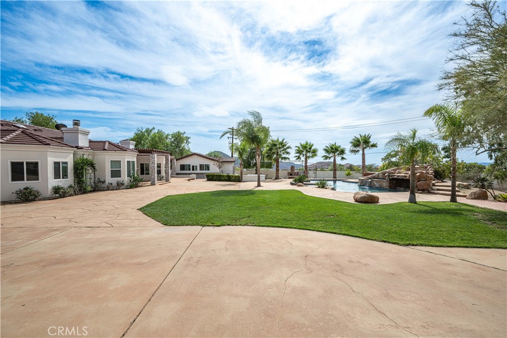 Property photo 32