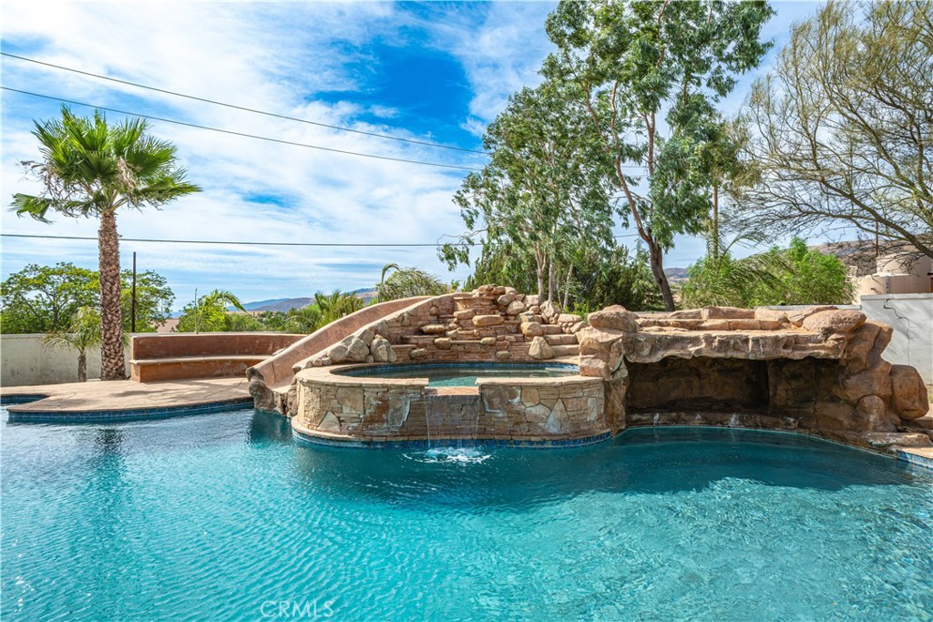 Property photo 37