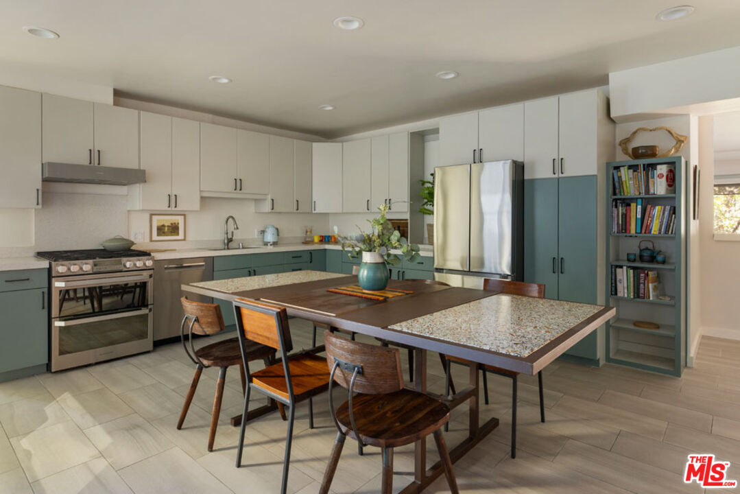 Property photo 35