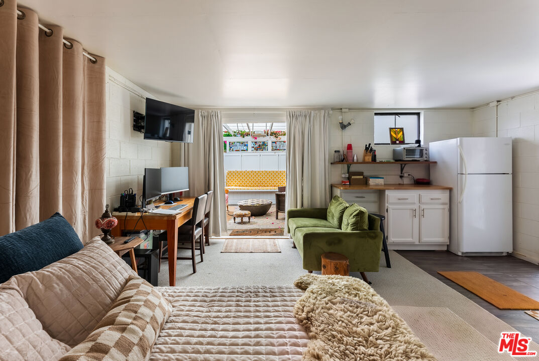 Property photo 28