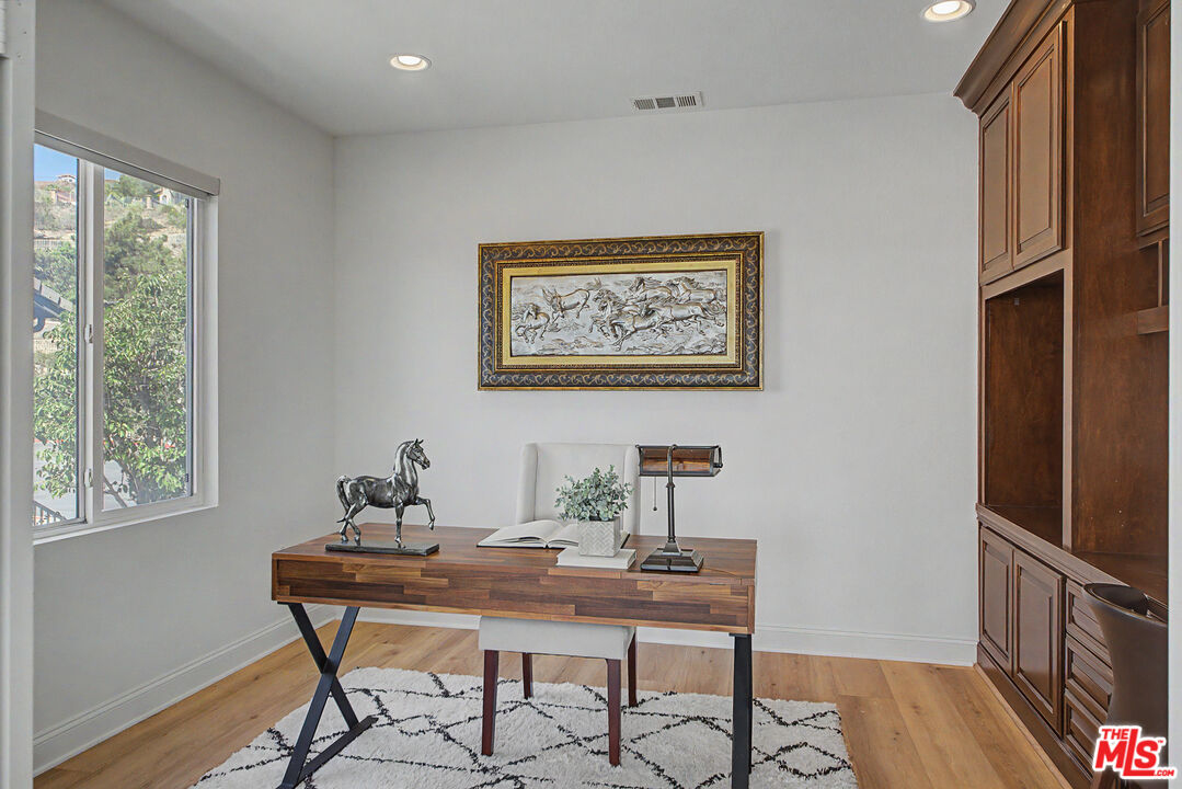 Property photo 25
