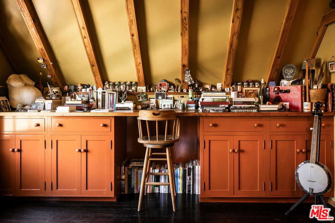 Property photo 33