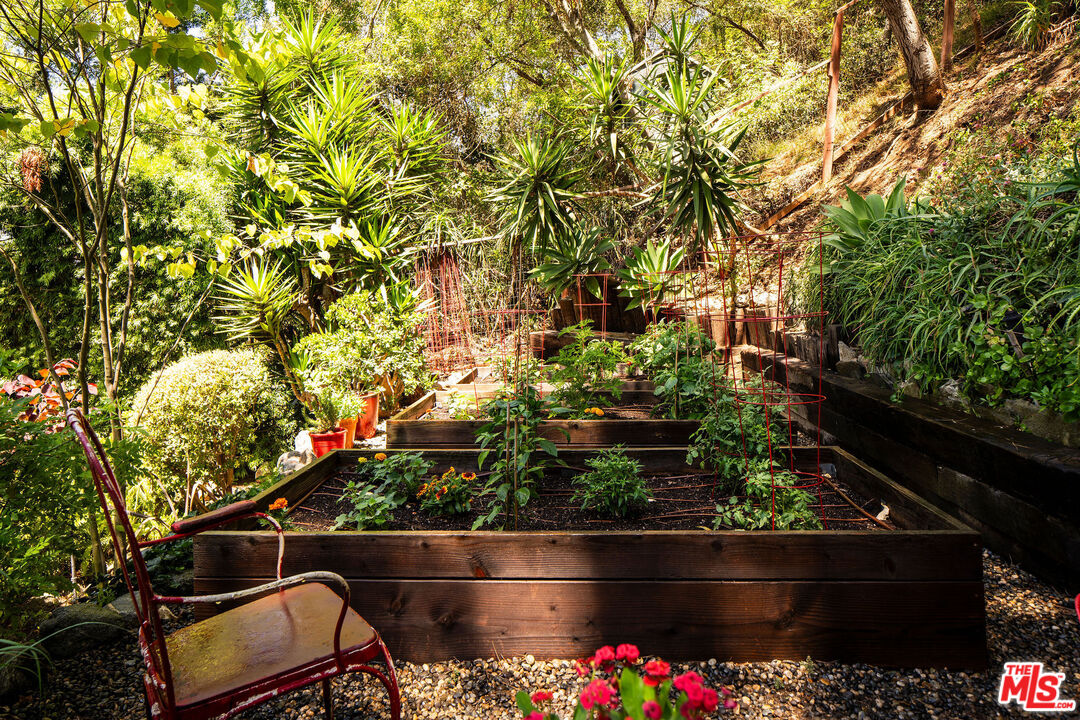 Property photo 37