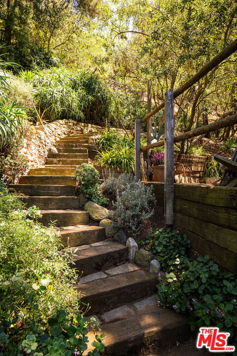 Property photo 44