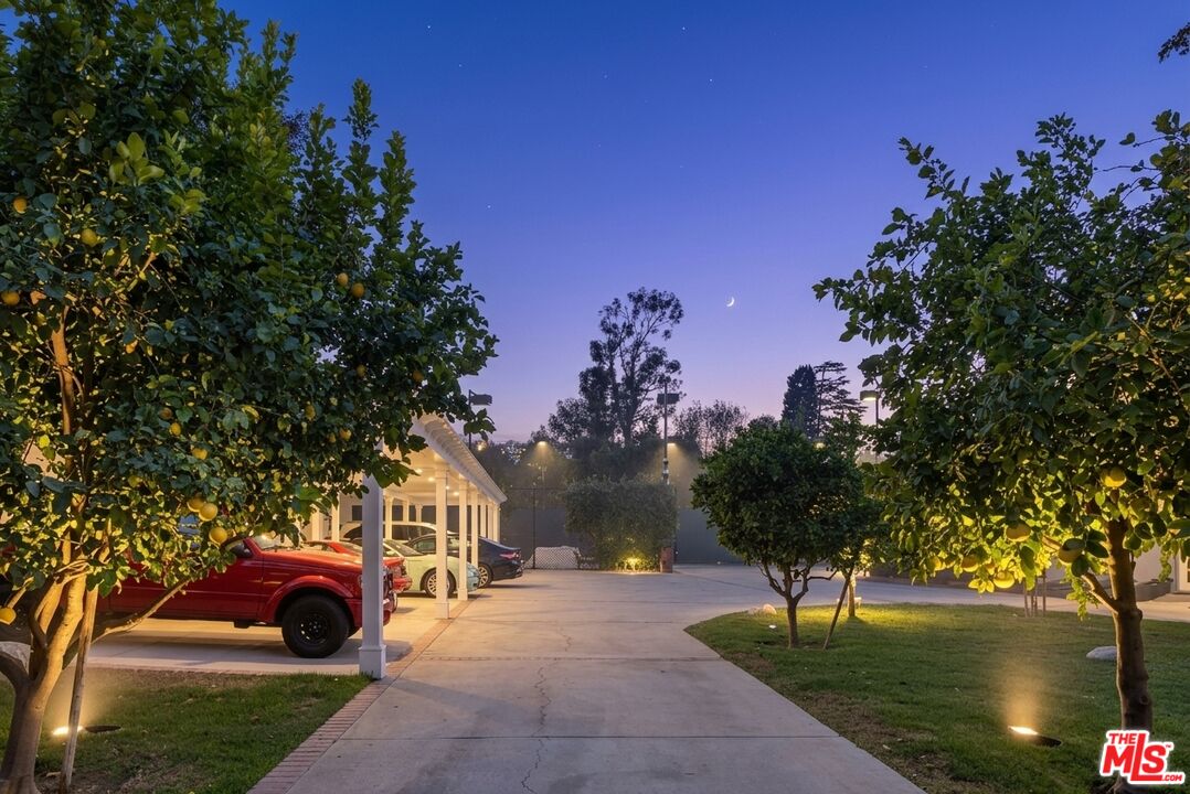 Property photo 38