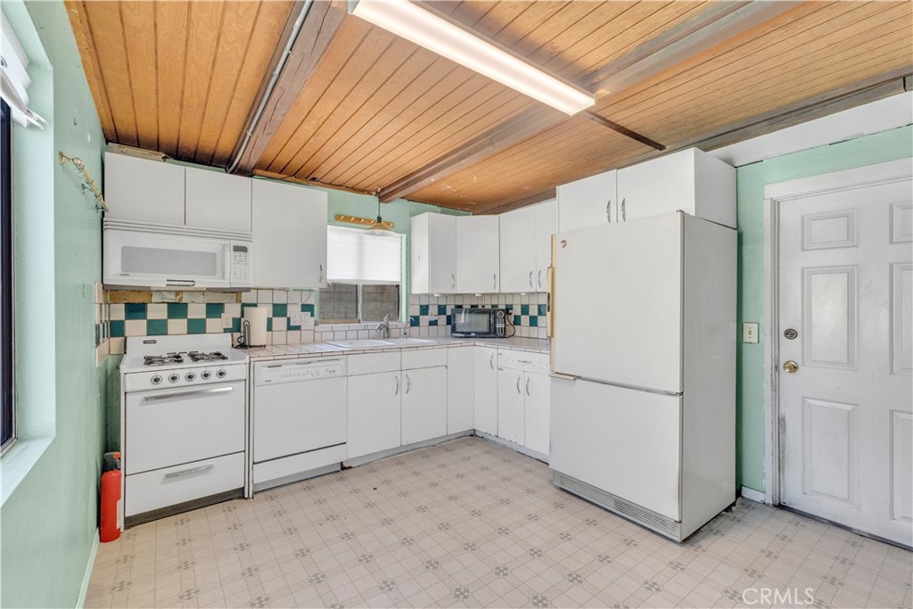 Property photo 33