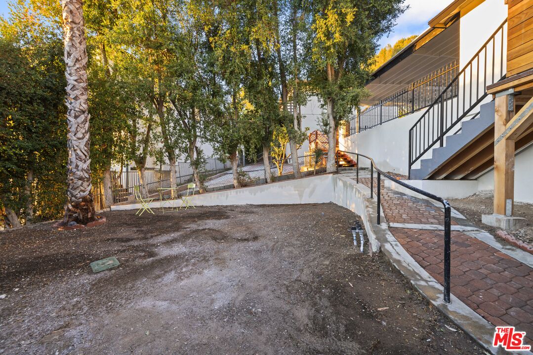 Property photo 37