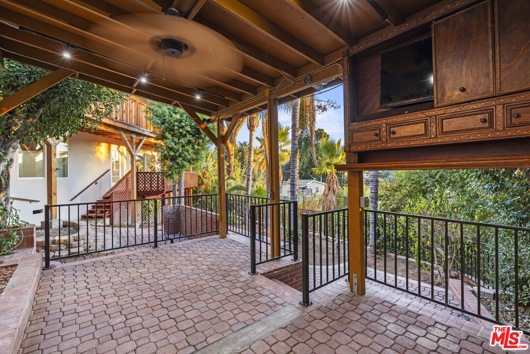 Property photo 43