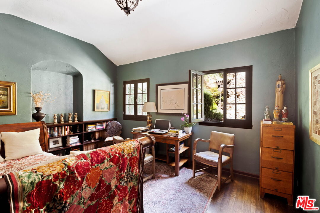 Property photo 32