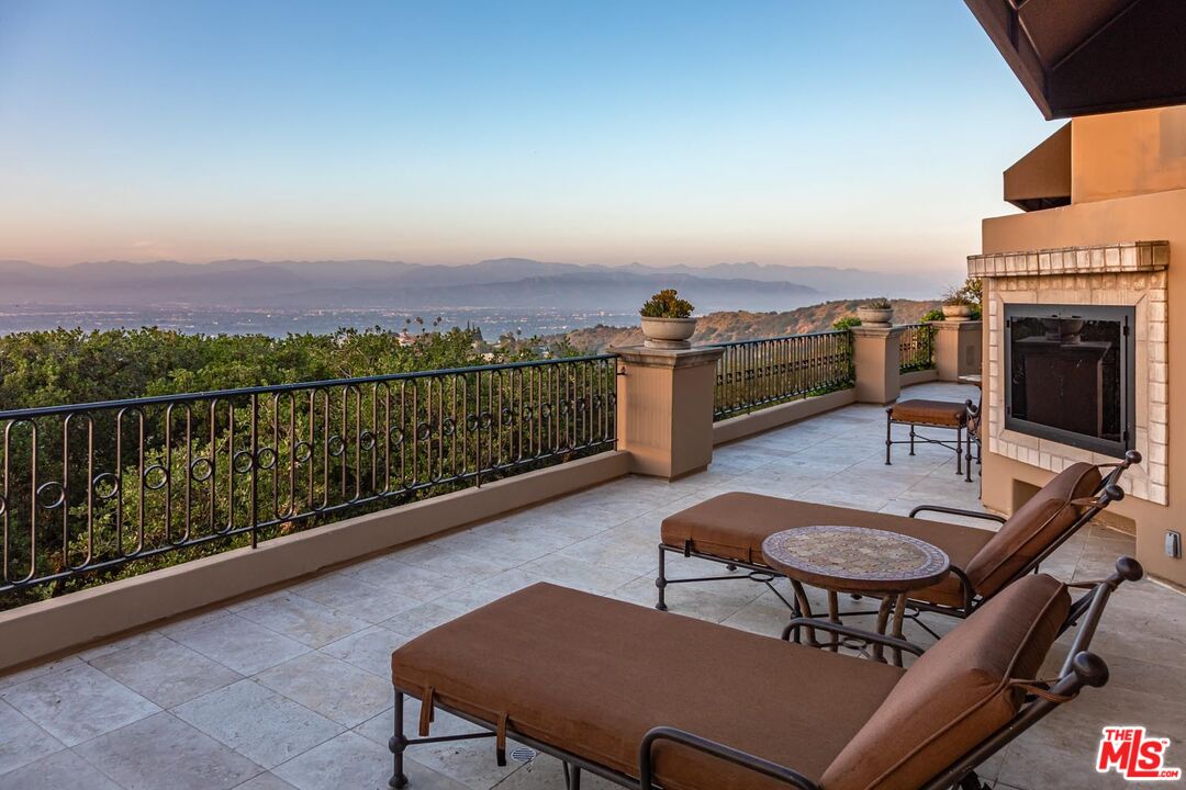 Property photo 28