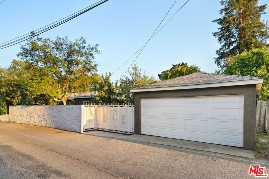 Property photo 48