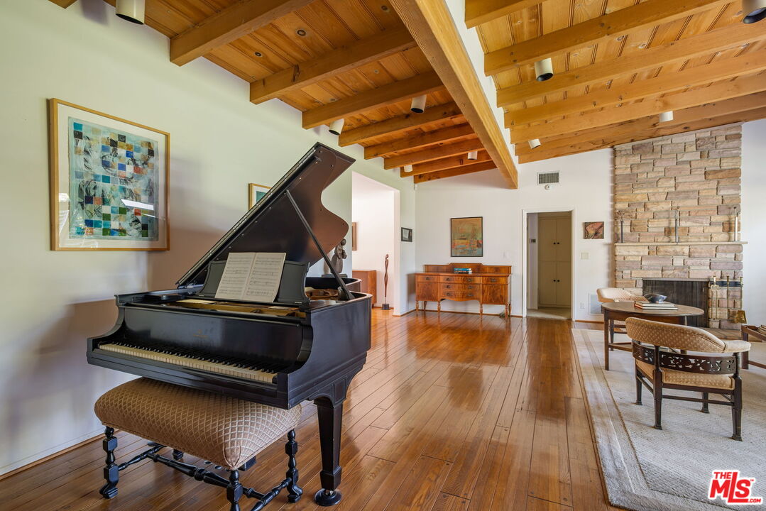 Property photo 32