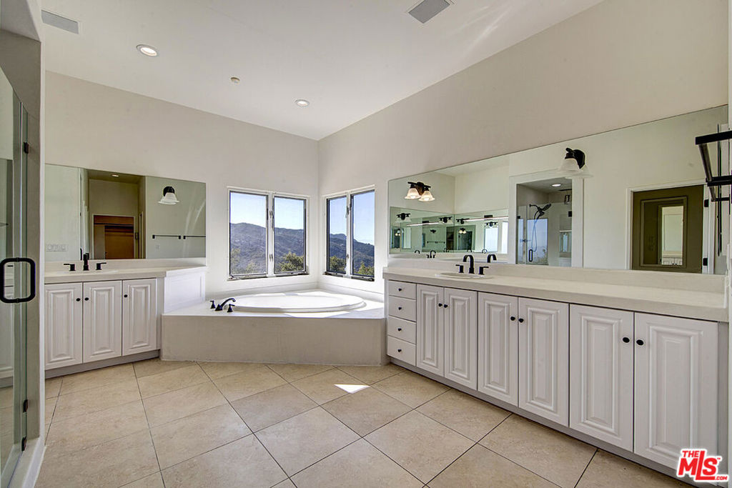 Property photo 51