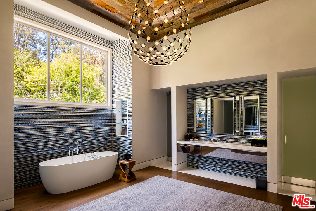 Property photo 43