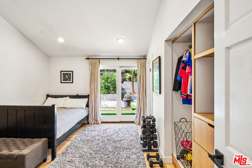 Property photo 32
