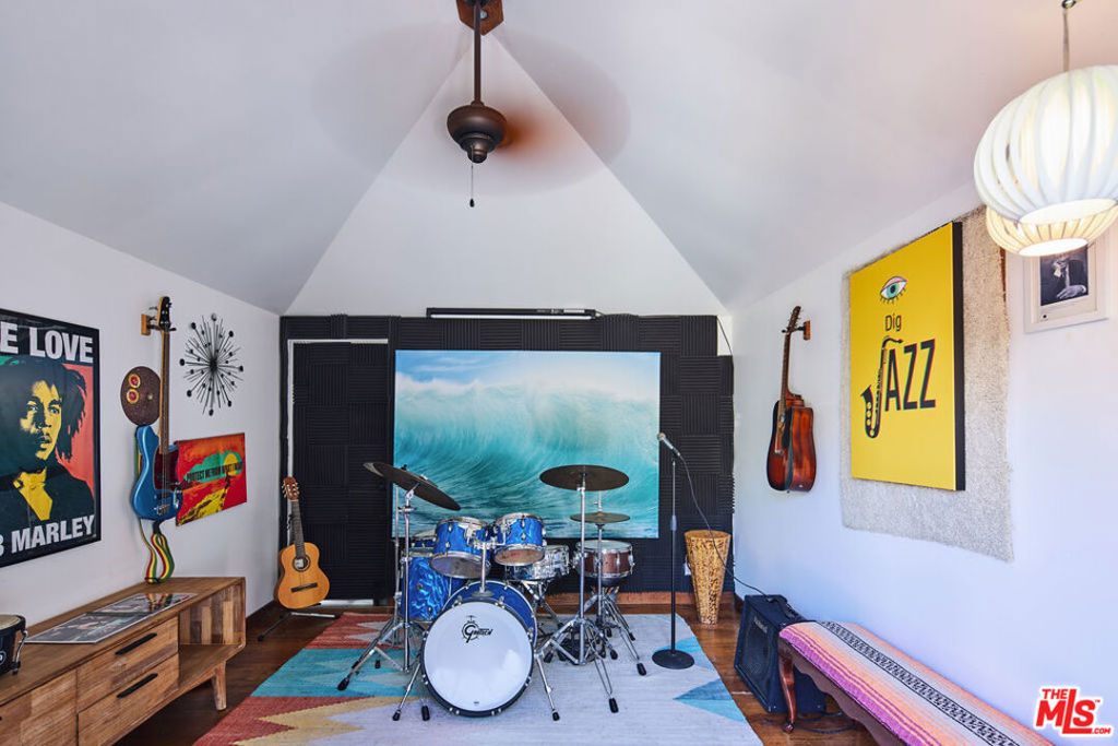 Property photo 38