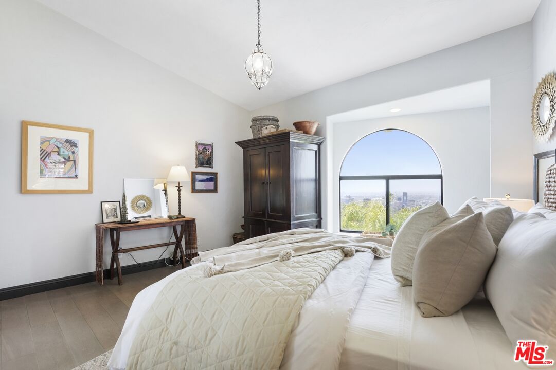 Property photo 28
