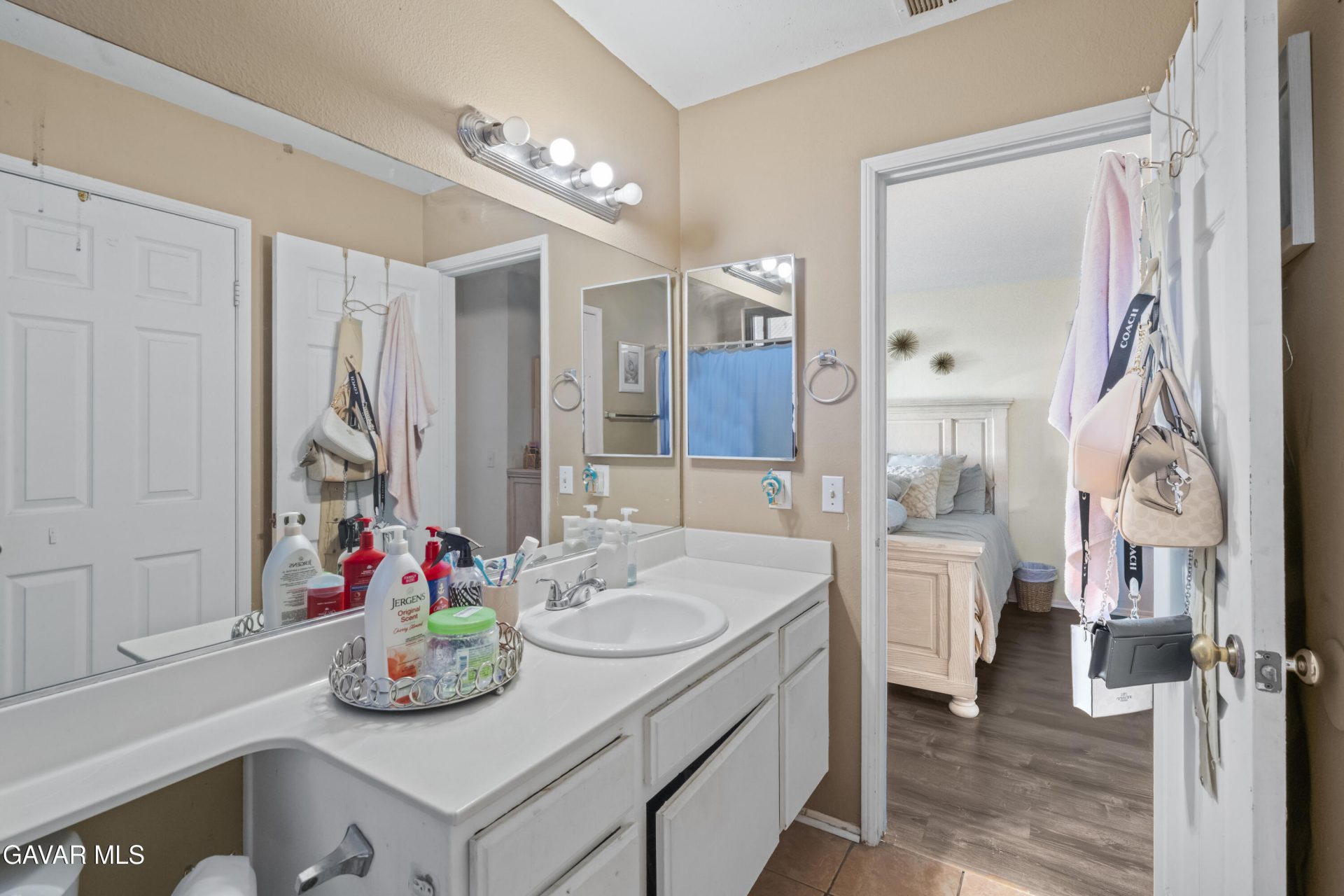 Property photo 25