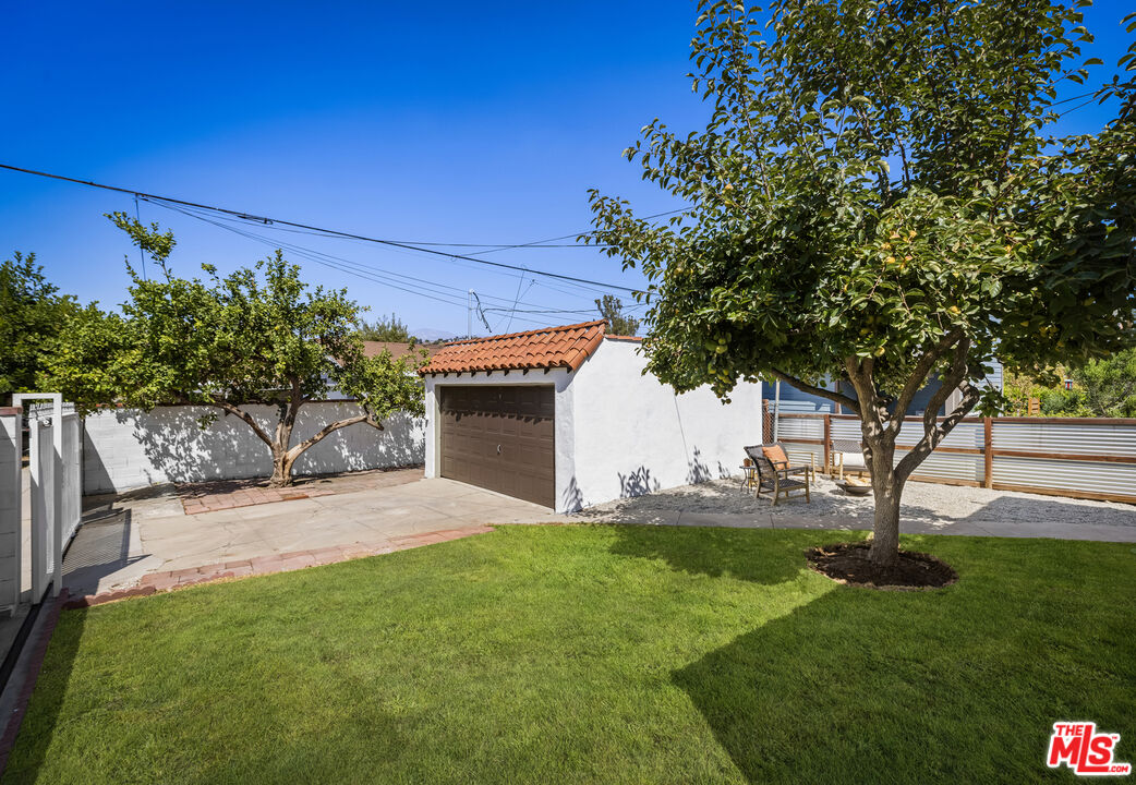 Property photo 28