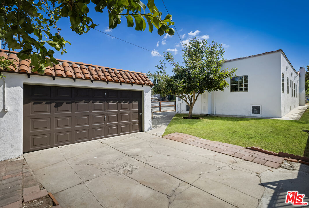 Property photo 31
