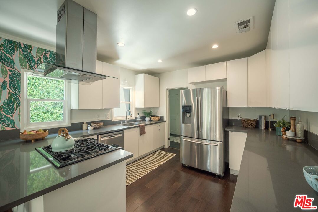 Property photo 33