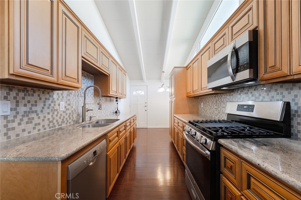 Property photo 28