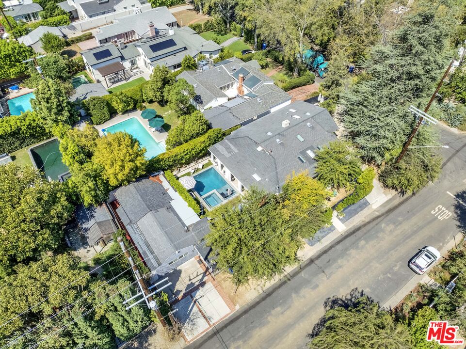 Property photo 38