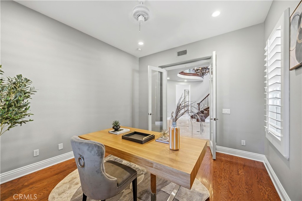 Property photo 28
