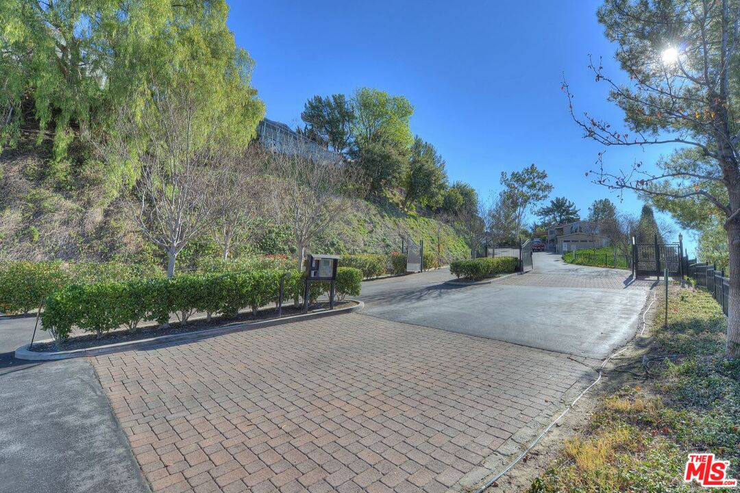 Property photo 42