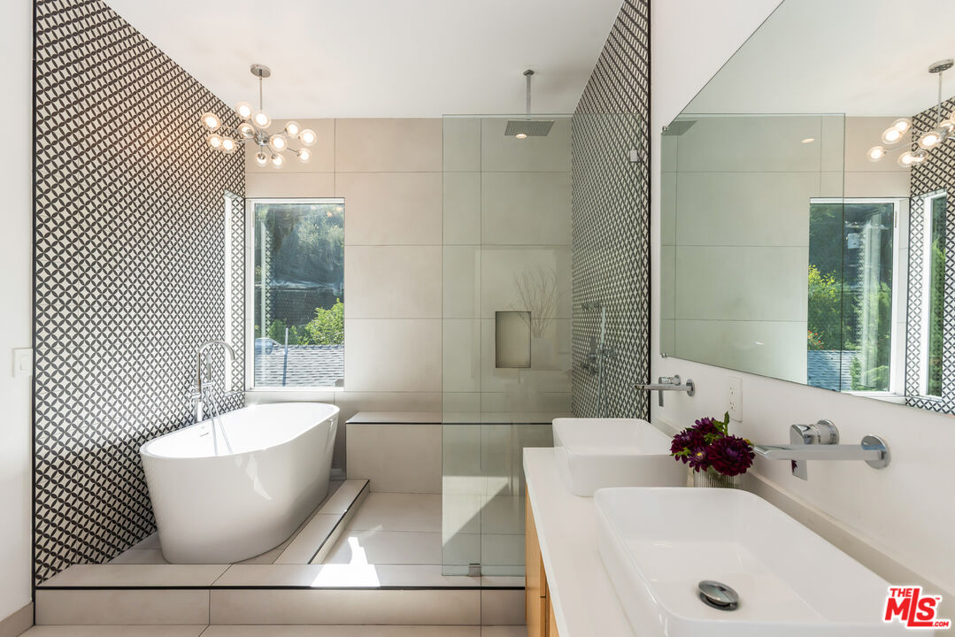 Property photo 50