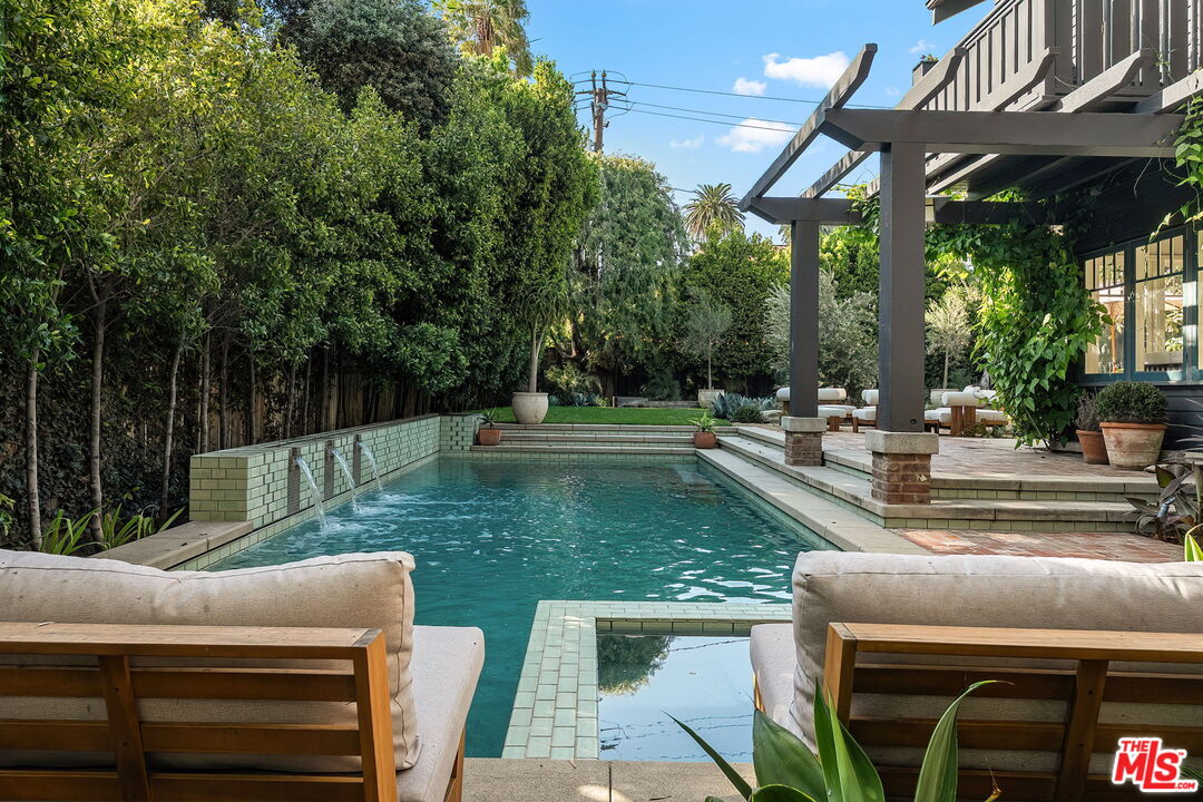 Property photo 35