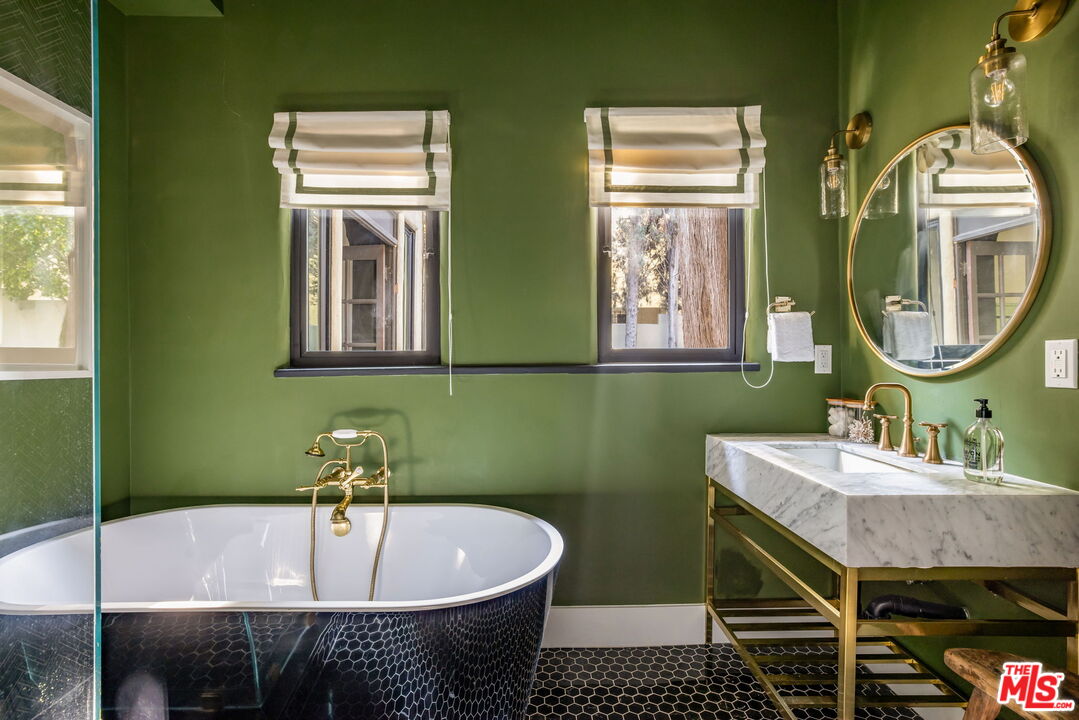 Property photo 42