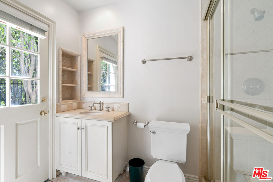 Property photo 43