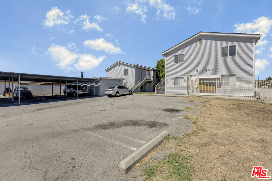 Property photo 28