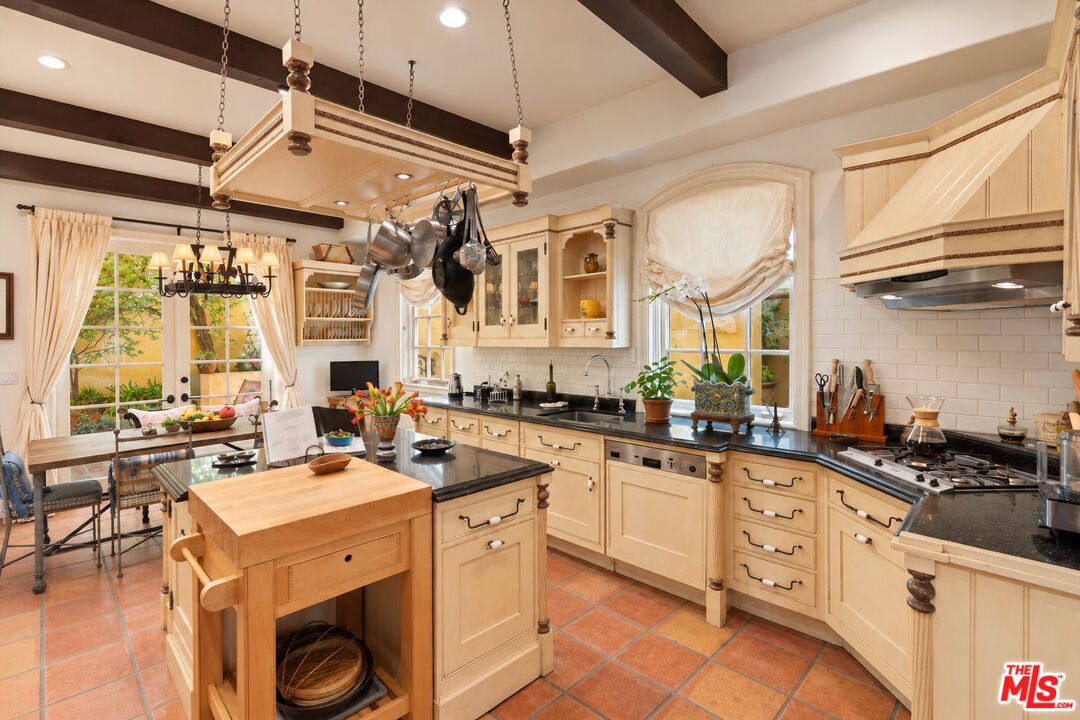 Property photo 23