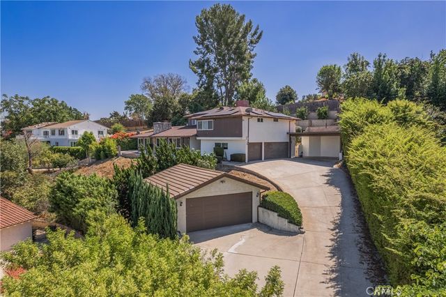 Property photo 38