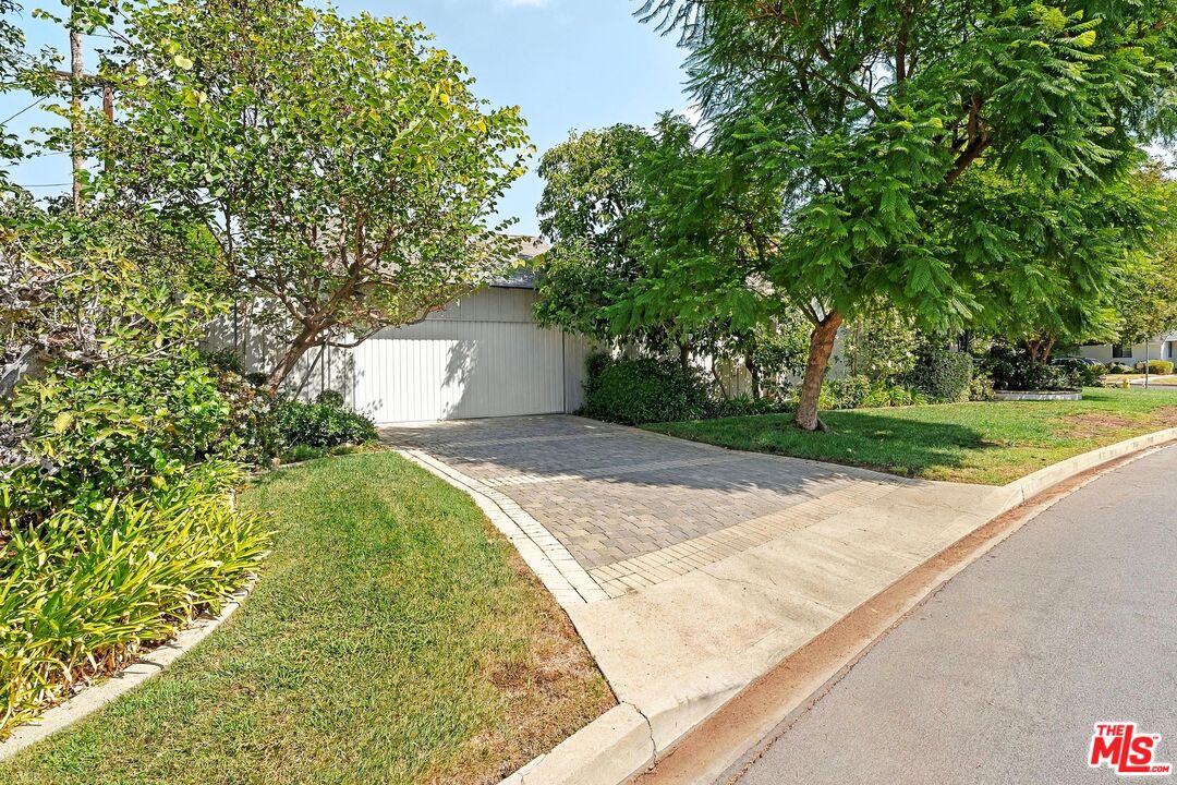 Property photo 24