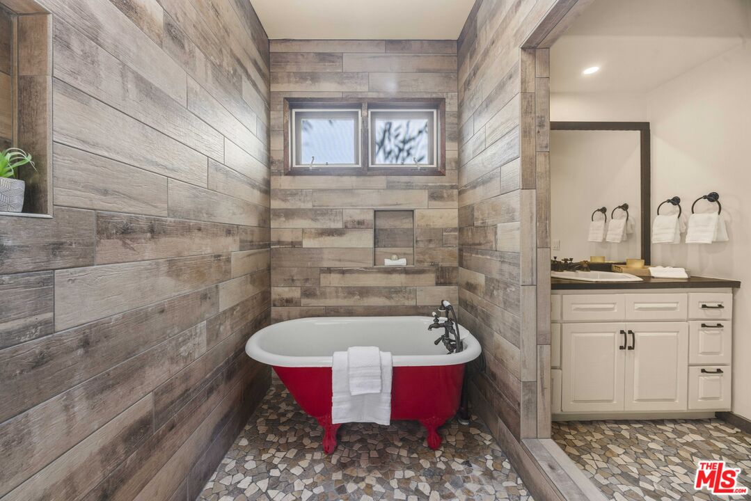 Property photo 50