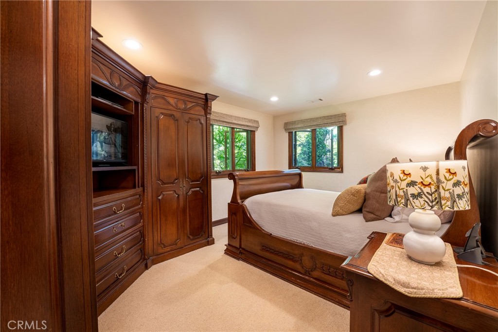 Property photo 34