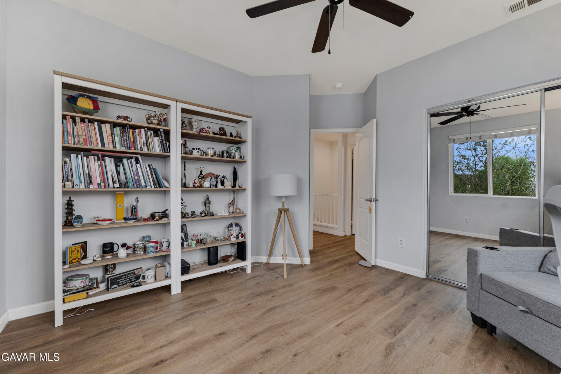 Property photo 32