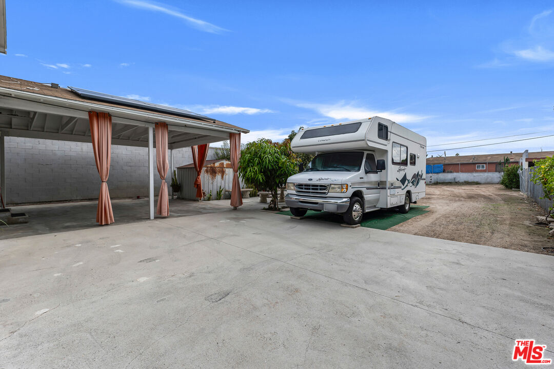 Property photo 35