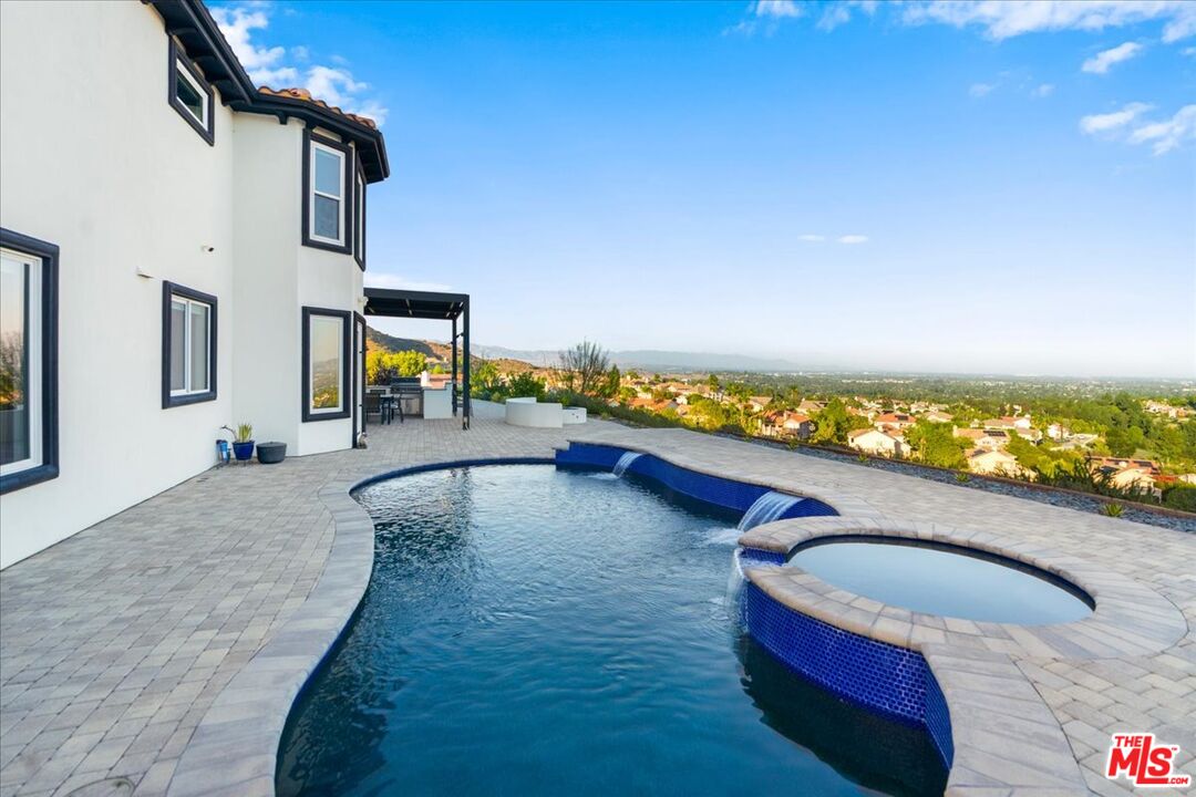 Property photo 38