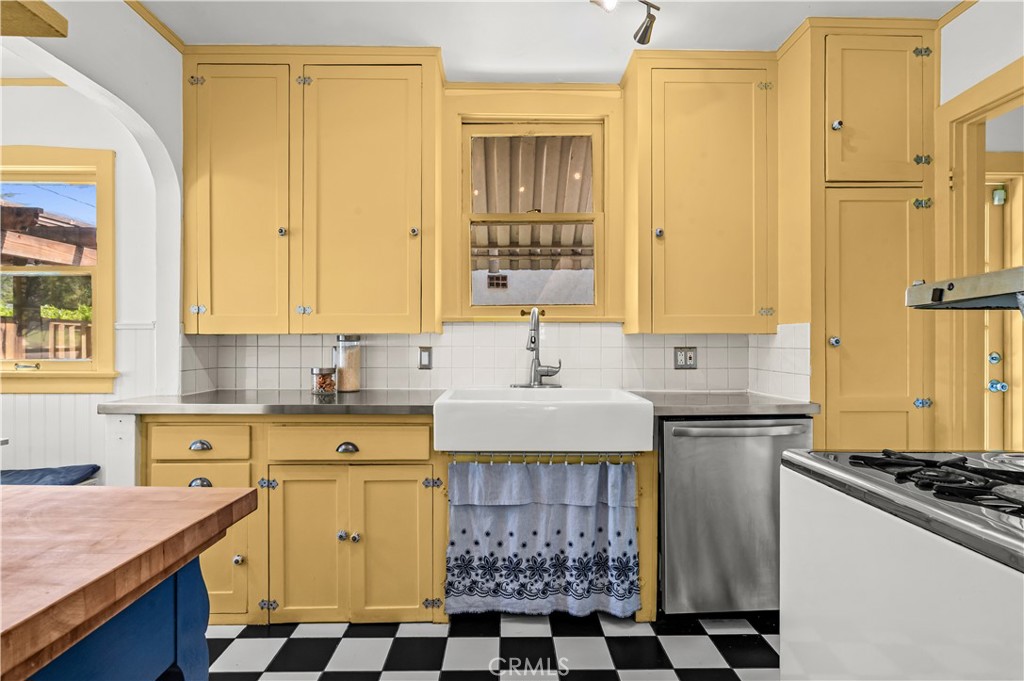 Property photo 25