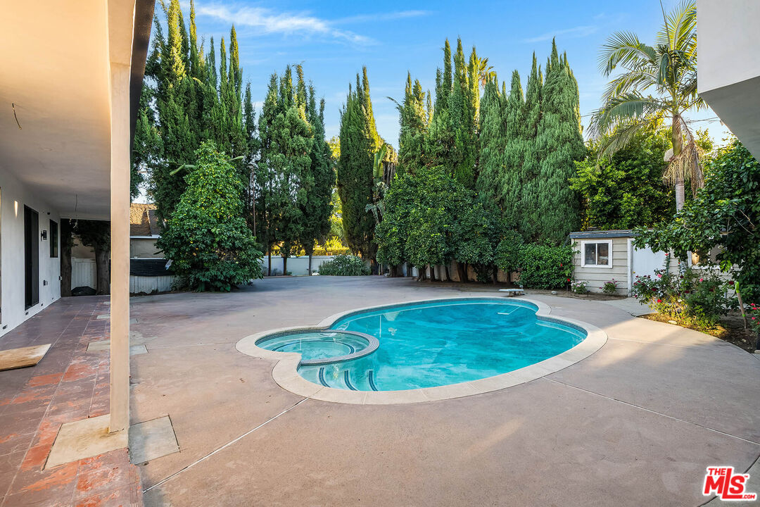 Property photo 28
