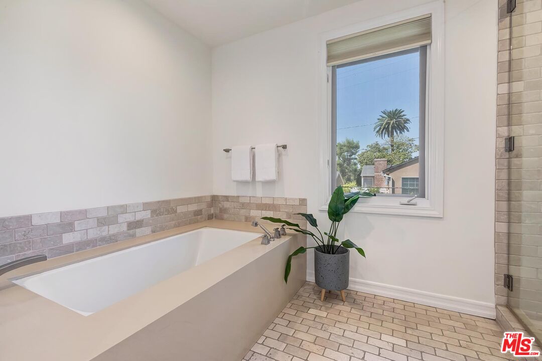 Property photo 51